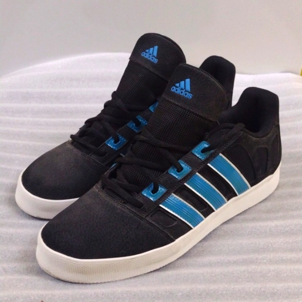 Adidas Skaters